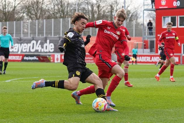 Samstag, 11.03.2023 Saison 2022 2023 15. Spieltag A-Junioren-Bundesliga im Ulrich-Haberland-Stadion, Leverkusen, Germany. SV Bayer Leverkusen U19 - BV Borussia Dortmund U19. Rafael Lubach (Borussia Dortmund U19 15)