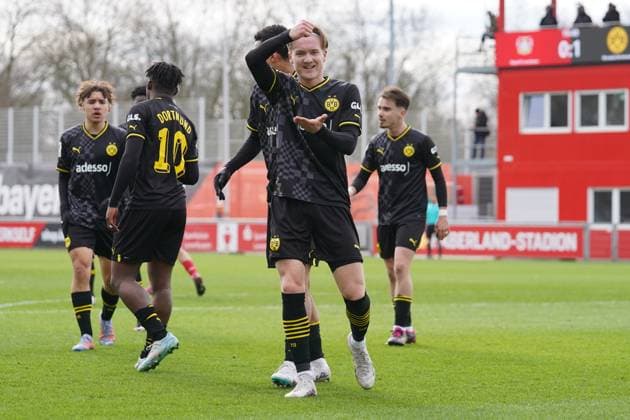 Samstag, 11.03.2023 Saison 2022 2023 15. Spieltag A-Junioren-Bundesliga im Ulrich-Haberland-Stadion, Leverkusen, Germany. SV Bayer Leverkusen U19 - BV Borussia Dortmund U19. Julian Rijkhoff (Borussia Dortmund U19 9)