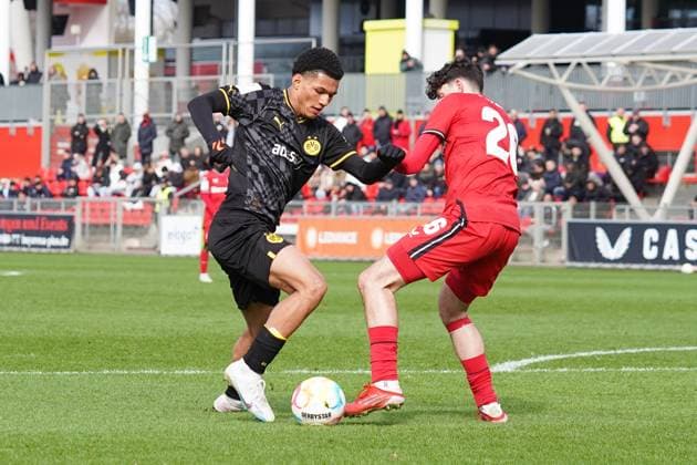 Samstag, 11.03.2023 Saison 2022 2023 15. Spieltag A-Junioren-Bundesliga im Ulrich-Haberland-Stadion, Leverkusen, Germany. SV Bayer Leverkusen U19 - BV Borussia Dortmund U19. Paris Josua Brunner (Borussia Dortmund U19 19)