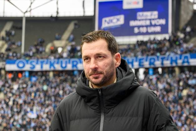 Sandro Schwarz (Hertha BSC Trainer), GER, Hertha BSC vs 1.FSV Mainz 05, Bundesliga, 24. Spieltag, Spielzeit 2022 2023, 11.03.23, DFL REGULATIONS PROHIBIT ANY USE OF PHOTOGRAPHS AS IMAGE SEQUENCES AND OR QUASI-VIDEO, GER, Berlin, Hertha BSC vs 1.FSV Mainz 05, Bundesliga, Spielzeit 2022 2023, 24. Spieltag, 11.03.2023, Berlin *** Sandro Schwarz Hertha BSC coach , GER, Hertha BSC vs 1 FSV Mainz 05, Bundesliga, 24 Spieltag, Spielzeit 2022 2023, 11 03 23, DFL REGULATES PROHIBIT ANY USE OF PHOTOGRAPHS AS IMAGE SEQUENCES AND OR QUASI VIDEO, GER, Berlin, Hertha BSC vs 1 FSV Mainz 05, Bundesliga, Spielzeit 2022 2023, 24 Spieltag, 11 03 2023, Berlin Copyright: xUwexKoch Eibner-Pressefotox EP_UKH
