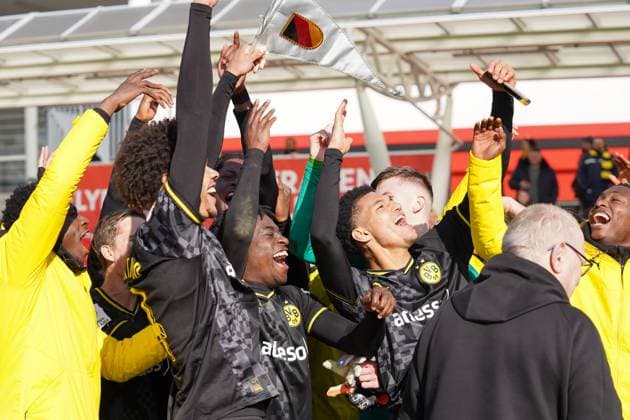 Samstag, 11.03.2023 Saison 2022 2023 15. Spieltag A-Junioren-Bundesliga im Ulrich-Haberland-Stadion, Leverkusen, Germany. SV Bayer Leverkusen U19 - BV Borussia Dortmund U19. Jubel nach dem Gewinn der Westdeutschen Meisterschaft.