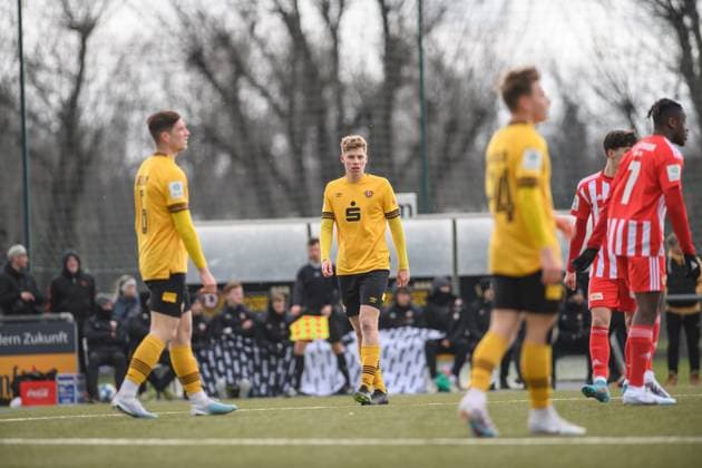 Dresdens Kenny Weyh (U19); SG Dynamo Dresden U19 - 1. FC Union Berlin; Fußball; Saison 2022 2023; Sportpark Ostra; Dresden; 11. März (Maerz) 2023;