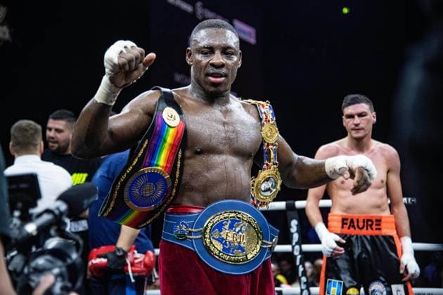Bilder des Jahres 2023, Sport 03 März Sport Themen der Woche KW10 Sport Bilder des Tages Dan Azeez (UK) : EvÃ nement Boxe Paris - 11 03 2023 BaptisteAutissier Panoramic 