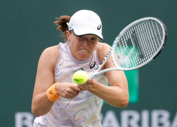 March 11, 2023 Iga Swiatek of Poland returns a shot to Claire Liu during the 2023 BNP Paribas Open at Indian Wells Tennis Garden in Indian Wells, California. Mandatory Photo Credit: CSM Indian Wells United States of America - ZUMAc04_ 20230311_zaf_c04_298 Copyright: xCharlesxBausx