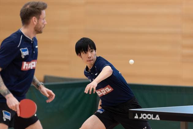 v.l. Jakub Kosowski (Hertha BSC Berlin), Yuta Iimura (Hertha BSC Berlin) - Passau (Bayern Deutschland) Tischtennis Herren, 2. Bundesliga, Saison 2022 2023 am 12.03.2023 in der Neuen Mehrzweckhalle TTC Fortuna Passau vs. Hertha BSC Berlin