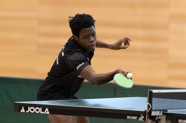 John Oyebode (TTC Fortuna Passau) - Passau (Bayern Deutschland) Tischtennis Herren, 2. Bundesliga, Saison 2022 2023 am 12.03.2023 in der Neuen Mehrzweckhalle TTC Fortuna Passau vs. Hertha BSC Berlin