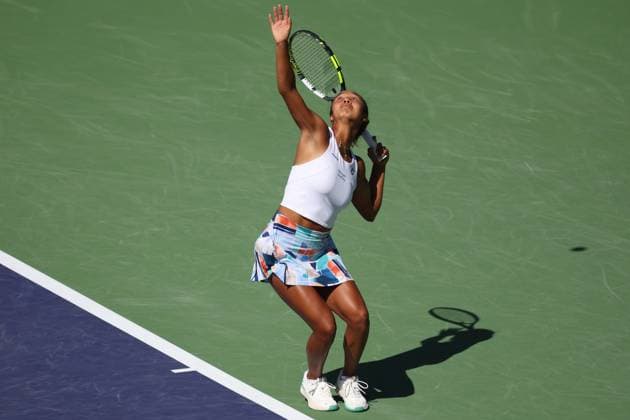 INDIAN WELLS, CA - MARCH 13: Leylah Fernandez (CAN) serves during the BNP Paribas Open on March 13, 2023 at the Indian Wells Tennis Garden in Indian Wells, CA. (Photo by George Walker Icon Sportswire) TENNIS: MAR 13 BNP Paribas Open Icon230313012
