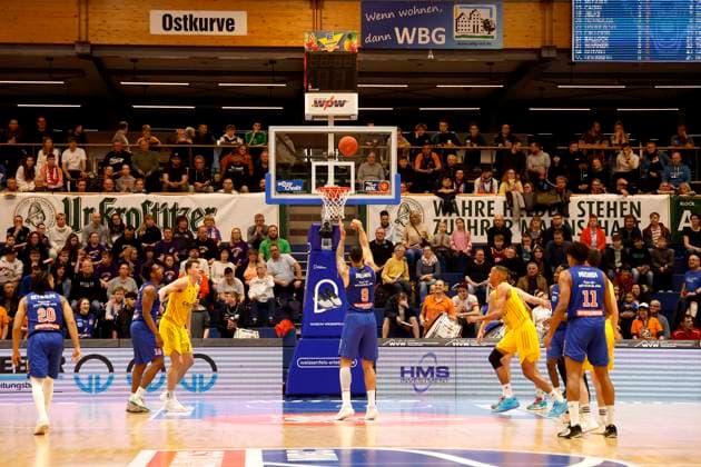 14.03.2023, easyCredit Basketball Bundesliga, BBL, Saison 2022 2023, Herren, Syntainics MBC - Alba Berlin, 8. Martin Breunig, Syntainics MBC beim Freiwurf Weißenfels Stadthalle Sachsen-Anhalt Germany