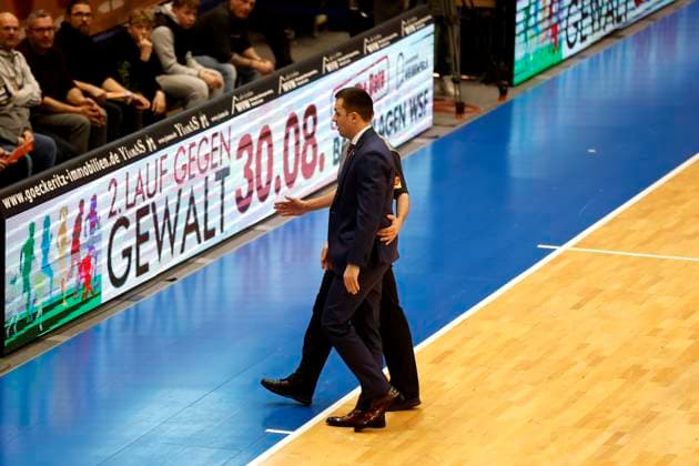 14.03.2023, easyCredit Basketball Bundesliga, BBL, Saison 2022 2023, Herren, Syntainics MBC - Alba Berlin, Igor Jovovic (Head-Coach), Syntainics MBC muss die Halle nach 2 technischen Fouls verlassen Weißenfels Stadthalle Sachsen-Anhalt Germany