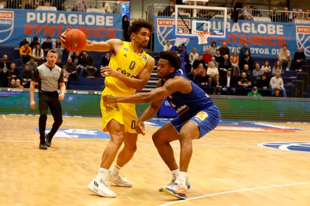 14.03.2023, easyCredit Basketball Bundesliga, BBL, Saison 2022 2023, Herren, Syntainics MBC - Alba Berlin, 0, Maodo Lo, Alba Berlin, 15, Stephon Jelks, Syntainics MBC Weißenfels Stadthalle Sachsen-Anhalt Germany