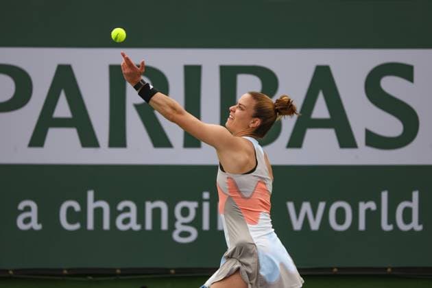 INDIAN WELLS, CA - MARCH 14: Maria Sakkari (GRE) serves during the BNP Paribas Open on March 14, 2023 at the Indian Wells Tennis Garden in Indian Wells, CA. (Photo by George Walker Icon Sportswire) TENNIS: MAR 14 BNP Paribas Open Icon230314015