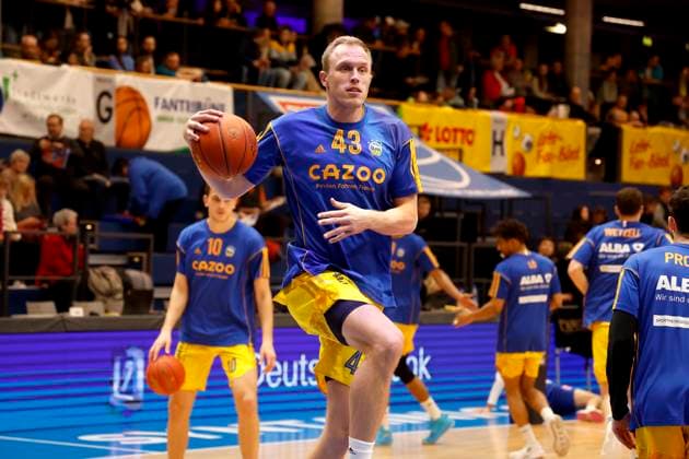 14.03.2023, easyCredit Basketball Bundesliga, BBL, Saison 2022 2023, Herren, Syntainics MBC - Alba Berlin, 43, Luke Sikma, Alba Berlin Weißenfels Stadthalle Sachsen-Anhalt Germany