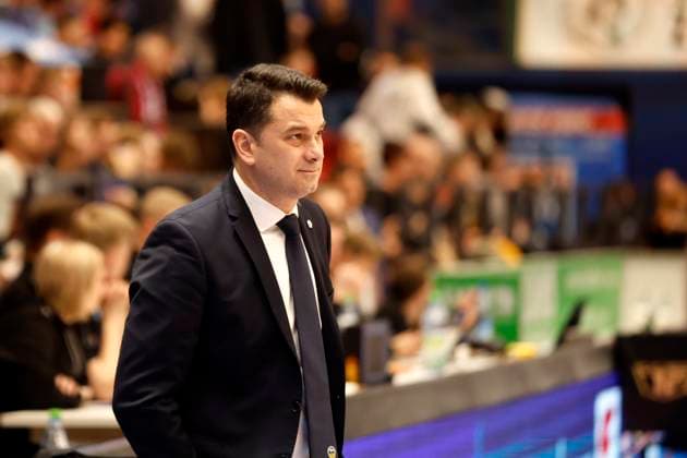 14.03.2023, easyCredit Basketball Bundesliga, BBL, Saison 2022 2023, Herren, Syntainics MBC - Alba Berlin, Israel Gonzalez (Headcoach), Alba Berlin Weißenfels Stadthalle Sachsen-Anhalt Germany