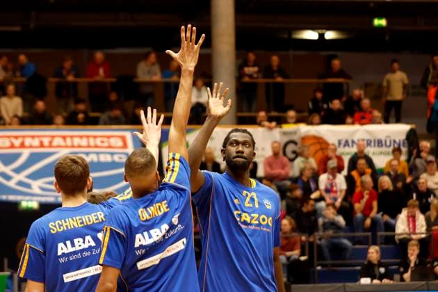 14.03.2023, easyCredit Basketball Bundesliga, BBL, Saison 2022 2023, Herren, Syntainics MBC - Alba Berlin, 19, Louis Olinde, Alba Berlin, 21, Christ Koumadje, Alba Berlin Weißenfels Stadthalle Sachsen-Anhalt Germany