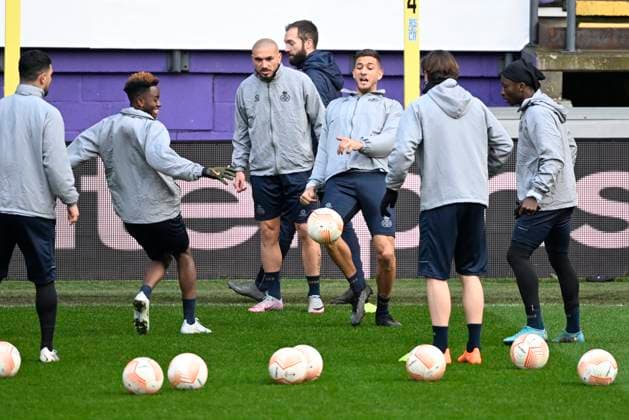 ANDERLECHT, BELGIUM - MARCH 15 : Adingra Simon defender of Union St-Gilloise, Teuma Teddy midfielder of Union St-Gilloise, Kandouss Ismael defender of Union St-Gilloise pictured during a training session ahead of the UEFA Europa League round of 16, 2nd leg between Royal Union Saint-Gilloise and FC Union Berlin on March 15, 2023 in Anderlecht, Belgium, 15 03 2023 ( Royal Union Saint-Gilloise v Union Berlin - UEFA Europa League Media Activities 15 03 2023 PhotoNews Panoramic 