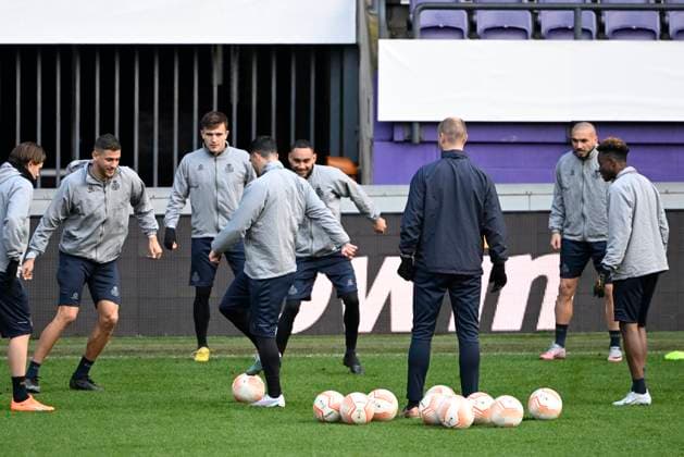 ANDERLECHT, BELGIUM - MARCH 15 : Kandouss Ismael defender of Union St-Gilloise, Lapoussin Loic forward of Union St-Gilloise, Teuma Teddy midfielder of Union St-Gilloise pictured during a training session ahead of the UEFA Europa League round of 16, 2nd leg between Royal Union Saint-Gilloise and FC Union Berlin on March 15, 2023 in Anderlecht, Belgium, 15 03 2023 ( Royal Union Saint-Gilloise v Union Berlin - UEFA Europa League Media Activities 15 03 2023 PhotoNews Panoramic 