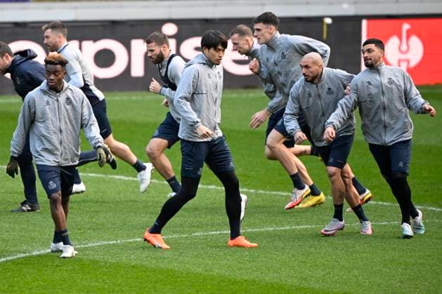 ANDERLECHT, BELGIUM - MARCH 15 : Adingra Simon defender of Union St-Gilloise, Machida Koki defender of Union St-Gilloise, Teuma Teddy midfielder of Union St-Gilloise pictured during a training session ahead of the UEFA Europa League round of 16, 2nd leg between Royal Union Saint-Gilloise and FC Union Berlin on March 15, 2023 in Anderlecht, Belgium, 15 03 2023 ( Royal Union Saint-Gilloise v Union Berlin - UEFA Europa League Media Activities 15 03 2023 PhotoNews Panoramic 