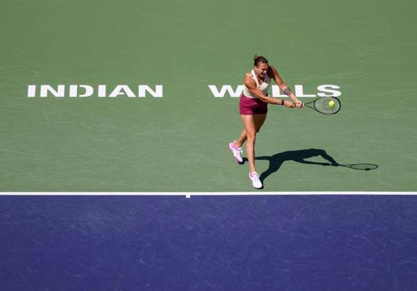 March 15, 2023 Aryna Sabalenka of Belarus returns a shot against Coco Gauff during the 2023 BNP Paribas Open at Indian Wells Tennis Garden in Indian Wells, California. Mandatory Photo Credit: CSM Indian Wells United States of America - ZUMAc04_ 20230315_zaf_c04_024 Copyright: xCharlesxBausx