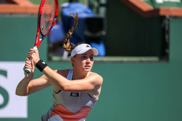 INDIAN WELLS, CA - MARCH 16: Elena Rybakina (KAZ) hits a backhand during the BNP Paribas Open on March 16, 2023 at the Indian Wells Tennis Garden in Indian Wells, CA. (Photo by George Walker Icon Sportswire) TENNIS: MAR 16 BNP Paribas Open Icon230316026