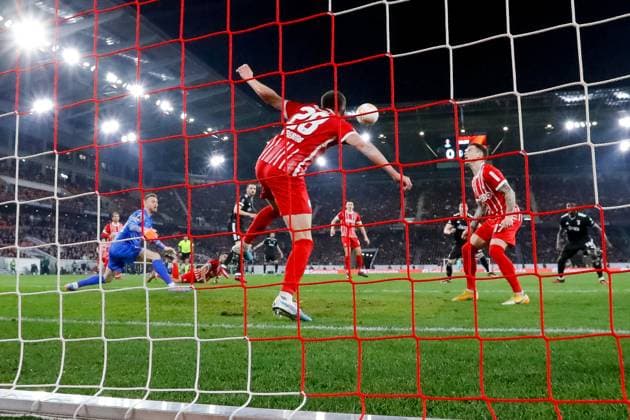 Matthias Ginter (SC Freiburg, 28) rettet auf der Linie , GER, SC Freiburg vs. Juventus Turin, Fussball, UEFA Europa League, Achtelfinale, 16.03.2023 GER, SC Freiburg vs. Juventus Turin, Fussball, UEFA Europa League, Achtelfinale, 16.03.2023 Freiburg im Breisgau Copyright: xEibner-Pressefoto GrantxHubbsx EP_GHS