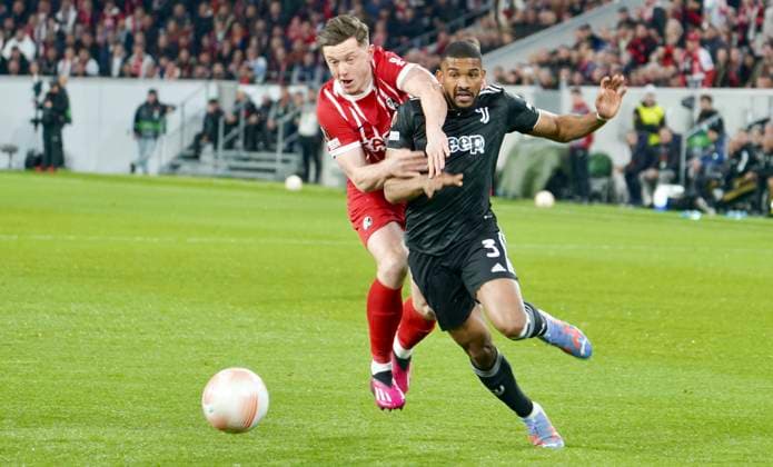 16.03.2023; Freiburg im Breisgau, Baden Württemberg, Deutschland, Europa Michael Gregoritsch (SC Freiburg 38) Gleison Bremer Silva Nascimento (Juventus Turin 3) Fussball UEFA Europa League 2022 2023: Achtelfinale Rückspiel - SC Freiburg - Juventus Turin, im Europa Park Stadion