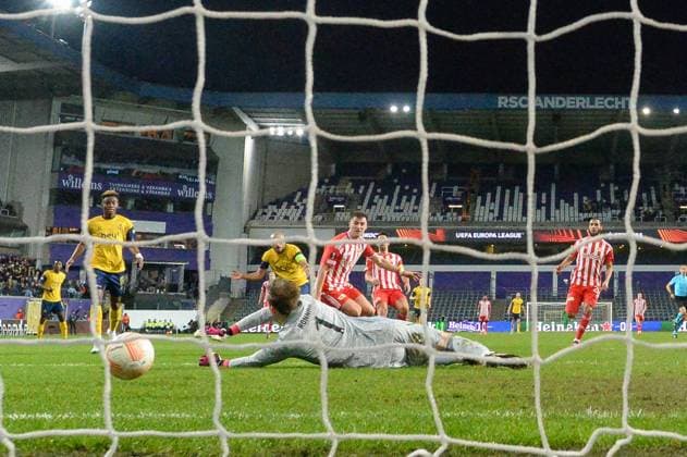 Fussball, Herren, Saison 2022 2023, Europa League (Achtelfinale, Rückspiel), Royale Union Saint-Gilloise - 1. FC Union Berlin im Lotto Park Brüssel, Teddy Teuma (Royale Union Saint-Gilloise) 2.v.l. erzielt das Tor zum 1:0 , 16.03. 2023, Copyright: xMatthiasxKochx