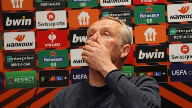 16.03.2023; Freiburg im Breisgau, Baden Württemberg, Deutschland, Europa Trainer Christian Streich (SC Freiburg) sauer, enttäuscht, traurig, wütend bei der Pressekonferenz nach dem Spiel - Fussball UEFA Europa League 2022 2023: Achtelfinale Rückspiel - SC Freiburg - Juventus Turin, im Europa Park Stadion