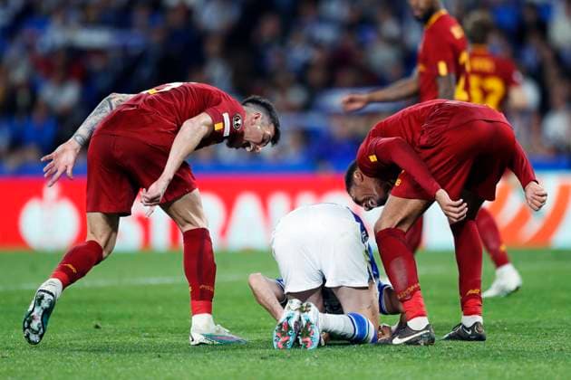 Sport Themen der Woche KW11 Sport Bilder des Tages Carlos Fernandez (Sociedad), Roger Ibanez, Chris Smalling (Roma), MARCH 16, 2023 - Football Soccer : UEFA Europa League round of 16 2nd leg match between Real Sociedad 0-0 AS Roma at Reale Arena in San Sebastian, Spain. Noxthirdxpartyxsales  (213555336)