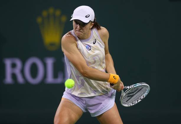Mandatory Credit: Photo by Ella Ling Shutterstock (13824334bg) Iga Swiatek of Poland in action BNP Paribas Open, Tennis, Day 10, Indian Wells Tennis Garden, California, USA- 17 Mar 2023 BNP Paribas Open, Tennis, Day 10, Indian Wells Tennis Garden, California, USA- 17 Mar 2023 Copyright: xEllaxLing Shutterstockx 13824334bg