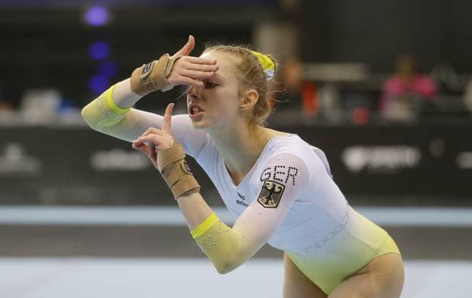 Sport Themen der Woche KW11 Sport Bilder des Tages Stuttgart , Turnen EnBW DTB Pokal , Mara Dietz ( GER ) *** Stuttgart , Gymnastics EnBW DTB Cup , Mara Dietz GER