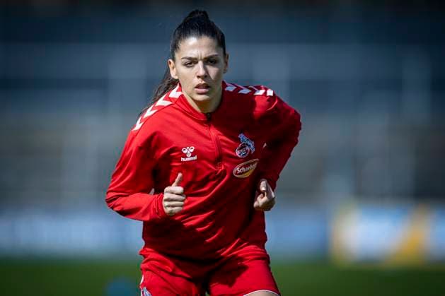 1. Frauen-Bundesliga; 1. FC Koeln vs. FC Bayern Muenchen, 18.03.2023 waehrend der Begegnung 1. FC Koeln vs. FC Bayern Muenchen an Spieltag 15 der Frauen-Fussball-Bundesliga am 18.03.2023 im Ulrich-Haberland-Stadion in Leverkusen (Nordrhein-Westfalen). DFL REGULATIONS PROHIBIT ANY USE OF PHOTOGRAPHS AS IMAGE SEQUENCES AND OR QUASI-VIDEO. Copyright: xBEAUTIFULxSPORTS AxelxKohringx