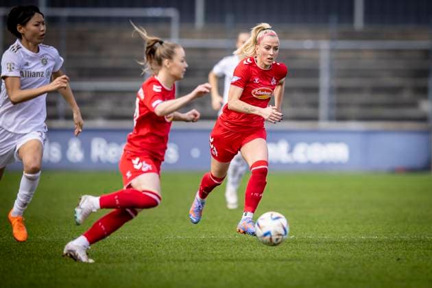 1. Frauen-Bundesliga; 1. FC Koeln vs. FC Bayern Muenchen, 18.03.2023 Mandy Islacker (8, 1. FC Koeln) waehrend der Begegnung 1. FC Koeln vs. FC Bayern Muenchen an Spieltag 15 der Frauen-Fussball-Bundesliga am 18.03.2023 im Franz-Kremer-Stadion in Koeln (Nordrhein-Westfalen). DFL REGULATIONS PROHIBIT ANY USE OF PHOTOGRAPHS AS IMAGE SEQUENCES AND OR QUASI-VIDEO. Copyright: xBEAUTIFULxSPORTS AxelxKohringx