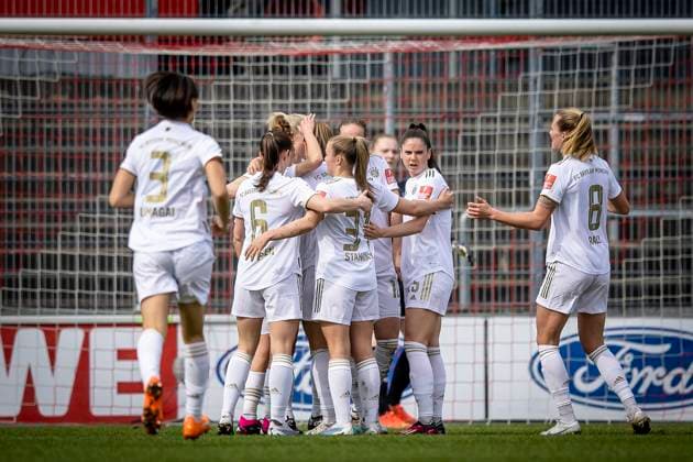 1. Frauen-Bundesliga; 1. FC Koeln vs. FC Bayern Muenchen, 18.03.2023 Freude ueber das 0:2, erneut durch Klara Buehl (FC Bayern Muenchen, 17) waehrend der Begegnung 1. FC Koeln vs. FC Bayern Muenchen an Spieltag 15 der Frauen-Fussball-Bundesliga am 18.03.2023 im Franz-Kremer-Stadion in Koeln (Nordrhein-Westfalen). DFL REGULATIONS PROHIBIT ANY USE OF PHOTOGRAPHS AS IMAGE SEQUENCES AND OR QUASI-VIDEO. Copyright: xBEAUTIFULxSPORTS AxelxKohringx