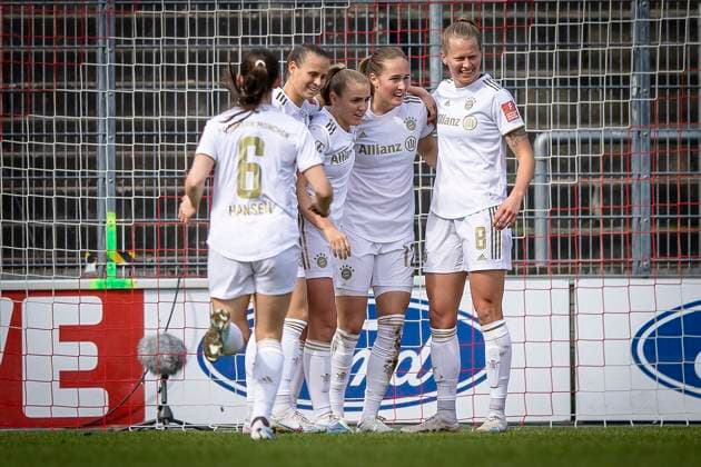 1. Frauen-Bundesliga; 1. FC Koeln vs. FC Bayern Muenchen, 18.03.2023 Das 0:1 fuer Bayern durch Klara Buehl (FC Bayern Muenchen, 17) waehrend der Begegnung 1. FC Koeln vs. FC Bayern Muenchen an Spieltag 15 der Frauen-Fussball-Bundesliga am 18.03.2023 im Franz-Kremer-Stadion in Koeln (Nordrhein-Westfalen). DFL REGULATIONS PROHIBIT ANY USE OF PHOTOGRAPHS AS IMAGE SEQUENCES AND OR QUASI-VIDEO. Copyright: xBEAUTIFULxSPORTS AxelxKohringx