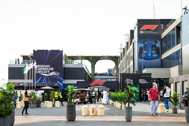 The paddock during the Formula 1 STC Saudi Arabian Grand Prix 2023, 2nd round of the 2023 Formula One World Championship, WM, Weltmeisterschaft from March 17 to 19, 2023 on the Jeddah Corniche Circuit, in Jeddah, Saudi Arabia - F1 - SAUDI ARABIAN GRAND PRIX 2023 DPPI Panoramic  20230318_G0OD8789