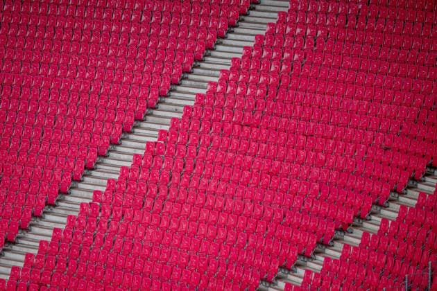 Blick auf die roten Sitze in der Arena. Fussball 1. Bundesliga, 24. Spieltag: RB Leipzig - Borussia Moenchengladbach 3:0. 11. Maerz 2023: Leipzig, Red Bull Arena. RB Leipzig - Borussia Moenchengladbach 3:0
