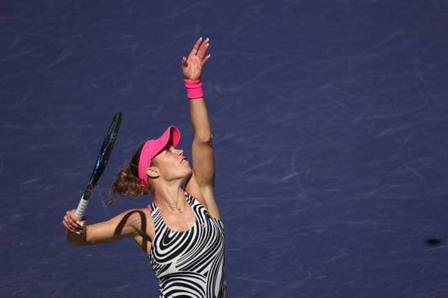 INDIAN WELLS, CA - MARCH 18: Laura Siegemund (GER) serves during the BNP Paribas Open on March 18, 2023 at the Indian Wells Tennis Garden in Indian Wells, CA. (Photo by George Walker Icon Sportswire) TENNIS: MAR 18 BNP Paribas Open Icon230318011