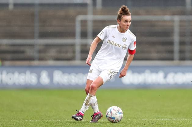 Koeln, Deutschland, 18.03.2023: Lina Magull (FC Bayern München) in Aktion, am Ball, Einzelaktion , beim Spiel der Flyeralarm Frauenbundesliga zwischen 1.FC Köln und FC Bayern München im Franz-Kremer-Stadion am 18. März 2023 in Köln. ( Koeln Franz-Kremer-Stadion Nordrhein-Westfalen Deutschland Copyright: xOliverxKaelkex