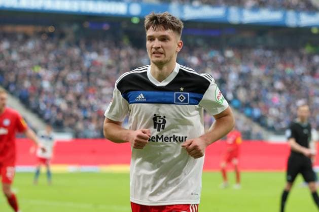 18.03.2023, xtgx, Fussball 2. Bundesliga, Hamburger SV - Holstein Kiel emspor, v.l. Noah Katterbach (HSV, 33) (DFL DFB REGULATIONS PROHIBIT ANY USE OF PHOTOGRAPHS as IMAGE SEQUENCES and or QUASI-VIDEO) Hamburg *** 18 03 2023, xtgx, football 2 Bundesliga, Hamburger SV Holstein Kiel emspor, v l Noah Katterbach HSV, 33 DFL DFB REGULATIONS PROHIBIT ANY USE OF PHOTOGRAPHS as IMAGE SEQUENCES and or QUASI VIDEO Hamburg
