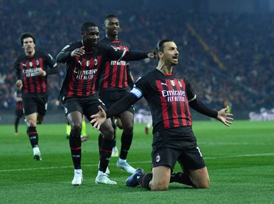 (230319) -- UDINE, March 19, 2023 -- AC Milan s Zlatan Ibrahimovic (1st R) celebrates his goal with his teammates during a Serie A soccer match between AC Milan and Udinese in Udine, Italy, on March 18, 2023. (Photo by Daniele Mascolo Xinhua) (SP)ITALY-UDINE-FOOTBALL-SERIE A-AC MILAN VS UDINESE DaxNiailai¡¤masikeluo 