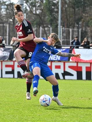 19.03.2023 - Fussball - Frauen Damen - Saison 2022 2023 - 2. Bundesliga - 17. Spieltag: 1. FC Nürnberg FCN ( Club ) - SC Sand - Sportfoto Zink - regulations prohibit any use of photographs as image sequences and or quasi-video - Emma Kusch (9, 1. FC Nürnberg FCN ) Fabienne Walaschewski (1, SC Sand )