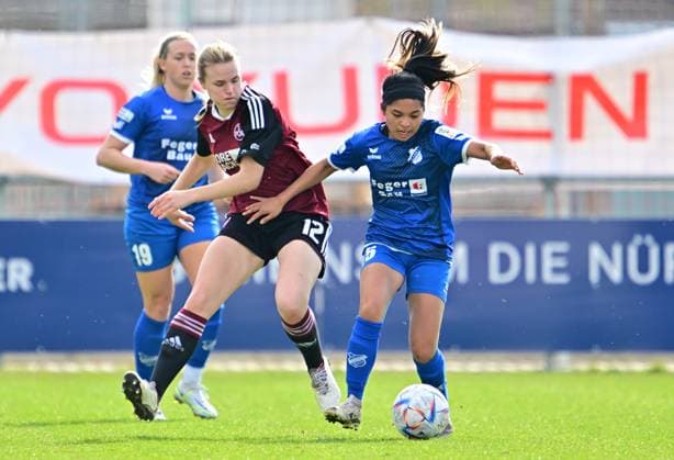 19.03.2023 - Fussball - Frauen Damen - Saison 2022 2023 - 2. Bundesliga - 17. Spieltag: 1. FC Nürnberg FCN ( Club ) - SC Sand - Sportfoto Zink - regulations prohibit any use of photographs as image sequences and or quasi-video - Amelie Thöle Thoele (12, 1. FC Nürnberg FCN ) Isabella Faye Roque (15, SC Sand )