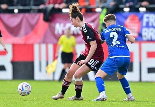 19.03.2023 - Fussball - Frauen Damen - Saison 2022 2023 - 2. Bundesliga - 17. Spieltag: 1. FC Nürnberg FCN ( Club ) - SC Sand - Sportfoto Zink - regulations prohibit any use of photographs as image sequences and or quasi-video - Emma Kusch (9, 1. FC Nürnberg FCN ) Fabienne Walaschewski (1, SC Sand )