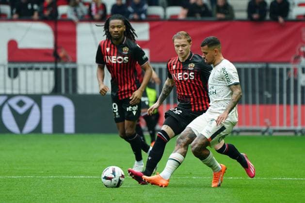 Melvin Bard (OGC Nice) - Igor Silva de Almeida (FC Lorient) FOOTBALL : OGC Nice vs FC Lorient - Ligue 1 Uber Eats - Nice - 19 03 2023 NorbertScanella Panoramic 