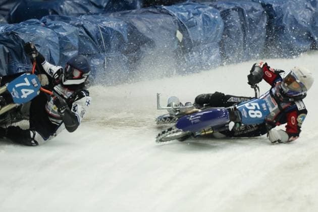 Sport Themen der Woche KW11 Inzell, Deutschland 19. März 2023: Eisspeedway Weltmeisterschaft - FIM - Inzell - 2023 Im Bild: v.li.Mats Järf Laerf (FIN SML) und Stefan Svennsson (SWE SVEMO) *** Inzell, Germany 19 March 2023 Ice Speedway World Championship FIM Inzell 2023 In picture from left Mats Järf Laerf FIN SML and Stefan Svennsson SWE SVEMO Copyright: xFotostandx xStiebertx
