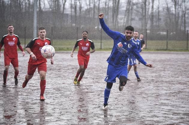 Sport Themen der Woche KW11 Fußball, Kreisliga B, SV Türkiyemspor Bochum II - VfB Günnigfeld II. *** NUR FÜR REDAKTIONELLE ZWECKE *** EDITORIAL USE ONLY ***<p>Fußball Kreisliga B: SV Türkiyemspor Bochum II gegen VfB Günnigfeld II am Sonntag, 19. März 2023 in Bochum. Deutschland NRW Bochum Copyright: SocratesxTassos *** Soccer, Kreisliga B, SV Türkiyemspor Bochum II VfB Günnigfeld II FOR EDITORIAL PURPOSES ONLY EDITORIAL USE ONLY p Football Kreisliga B SV Türkiyemspor Bochum II vs VfB Günnigfeld II on Sunday, 19 March 2023 in Bochum Germany NRW Bochum Copyright SocratesxTassos Copyright: SocratesxTassos doc7pehb6f175w1eysz71x6 ,EDITORIAL USE ONLY