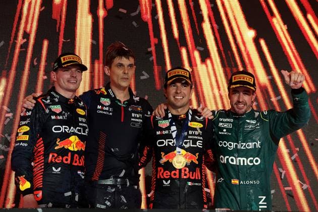 Sport Themen der Woche KW11 Sport Bilder des Tages Formel 1 Großer Preis von Saudi-Arabien 19.03.2023, Jeddah Corniche Circuit, Dschidda, Formel 1 Großer Preis von Saudi-Arabien ,im Bild Sieger Sergio Perez (MEX), Oracle Red Bull Racing, 2.Platz für Max Verstappen (NLD), Oracle Red Bull Racing, 3.Platz für Fernando Alonso (ESP), Aston Martin Aramco Cognizant Formula One Team. *** Formula 1 Saudi Arabia Grand Prix 19 03 2023, Jeddah Corniche Circuit, Jeddah, Formula 1 Saudi Arabia Grand Prix ,in picture winner Sergio Perez MEX , Oracle Red Bull Racing, 2nd place for Max Verstappen NLD , Oracle Red Bull Racing, 3rd place for Fernando Alonso ESP , Aston Martin Aramco Cognizant Formula One Team nordphotoxGmbHx xBratic nph00250
