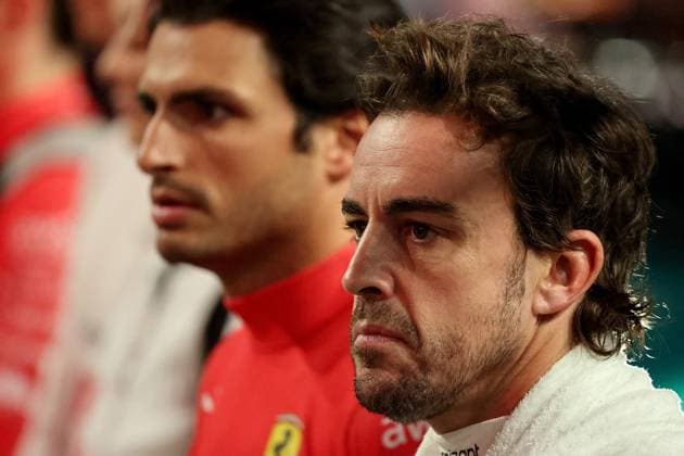 Formel 1 Großer Preis von Saudi-Arabien 19.03.2023, Jeddah Corniche Circuit, Dschidda, Formel 1 Großer Preis von Saudi-Arabien ,im Bild Fernando Alonso (ESP), Aston Martin Aramco Cognizant Formula One Team, Carlos Sainz Jr. (ESP), Scuderia Ferrari.