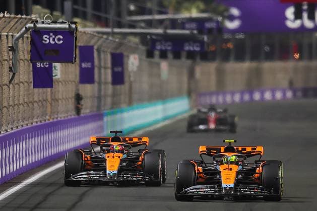 04 NORRIS Lando (gbr), McLaren F1 Team MCL60, action 81 PIASTRI Oscar (aus), McLaren F1 Team MCL60, action during the Formula 1 STC Saudi Arabian Grand Prix 2023, 2nd round of the 2023 Formula One World Championship, WM, Weltmeisterschaft from March 17 to 19, 2023 on the Jeddah Corniche Circuit, in Jeddah, Saudi Arabia - F1 - SAUDI ARABIAN GRAND PRIX 2023 - RACE DPPI Panoramic 20230319_IMGL8719.JPG