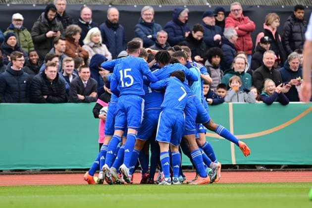 Fußball I U-19-Junioren I Saison 2022 2023 I EM-Qualifikation I Deutschland U 19 - Italien U 19 I 22.03.2023 Jubel, Begeisterung, Enthusiasmus, Euphorie, Freude, Glücksgefühl, Heiterkeit bei: Niccolo Pisilli (19, Italien U 19) und seiner Italien U 19 Mannschaft Bremen Weserstadion - Platz 11 Bremen Deutschland Copyright: xLobeca FelixxSchlikisx